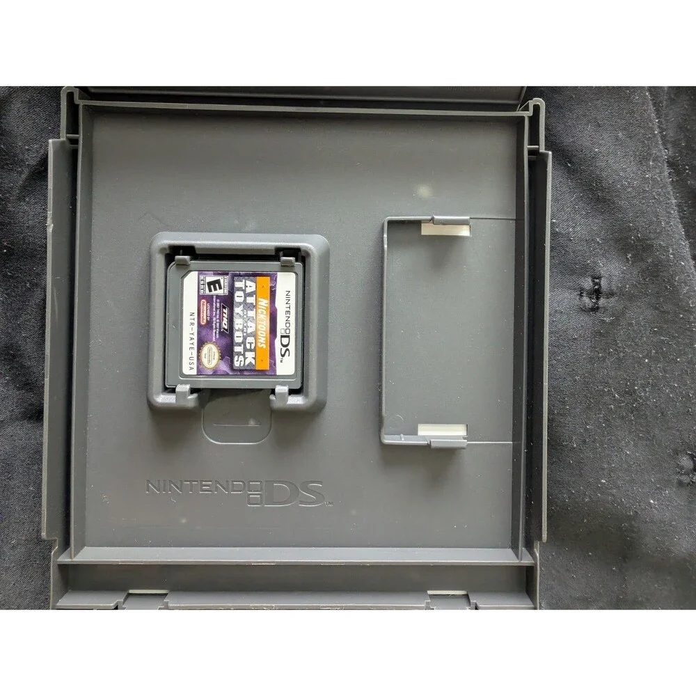 FREE SHIPPING Nicktoons: Attack of the Toybots ~ (Nintendo DS) VG CIB W/ MANUAL